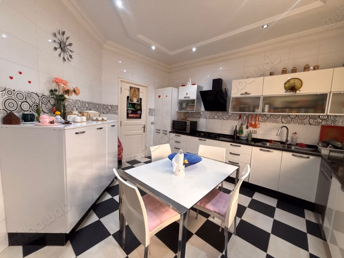 A vendre villa avec piscine a boumhel bel air