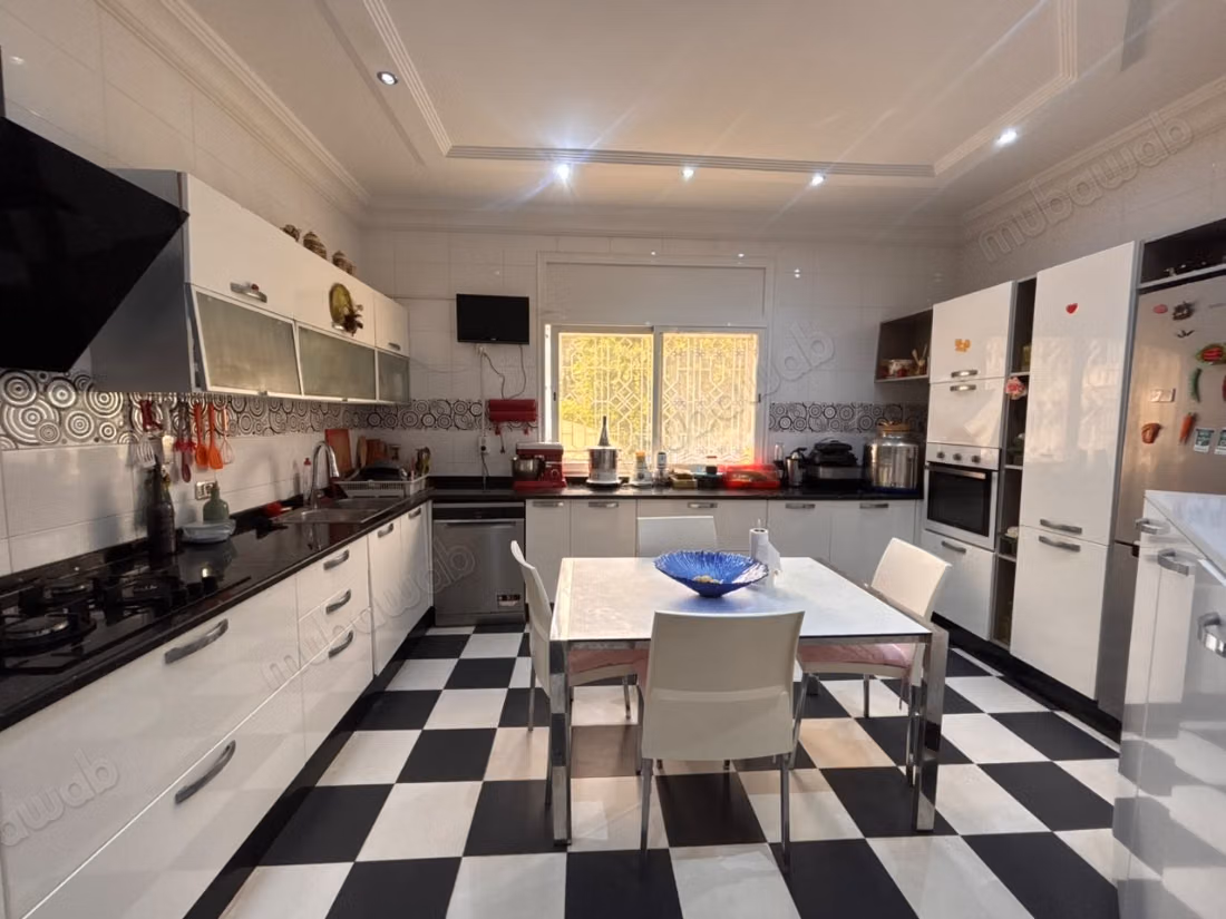 A vendre villa avec piscine a boumhel bel air