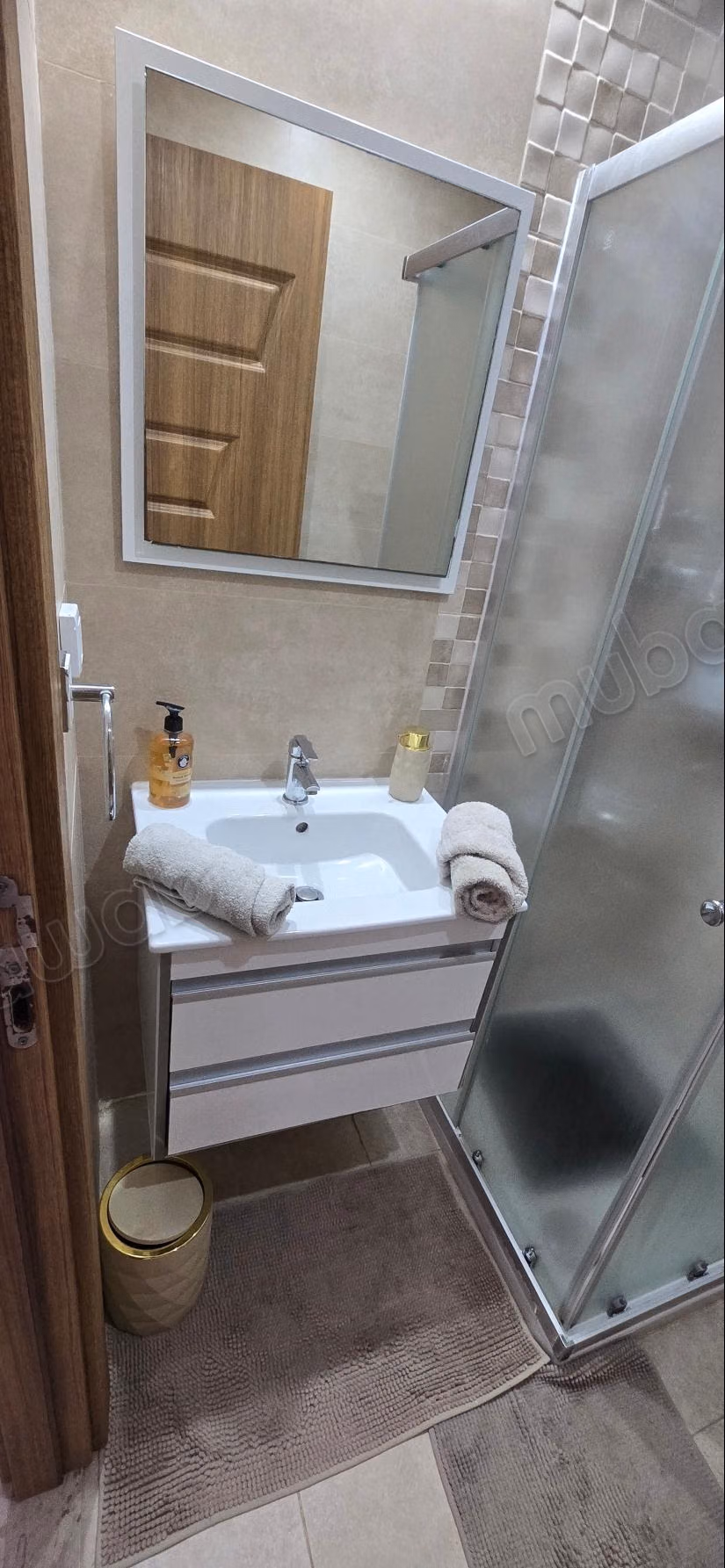 Location saisonnière à Hammamet Nord. 1 chambre. Double vitrage et chauffage central