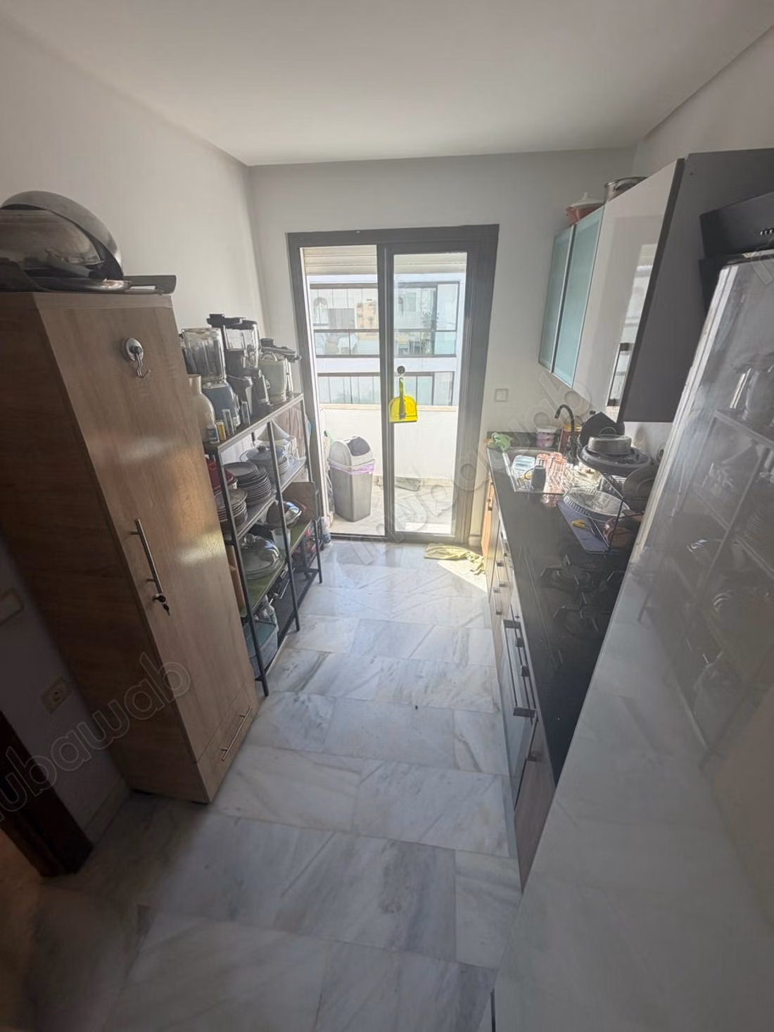 Appartement à louer à Dar Bouazza. 
Surface de 88 m². 
Meublé