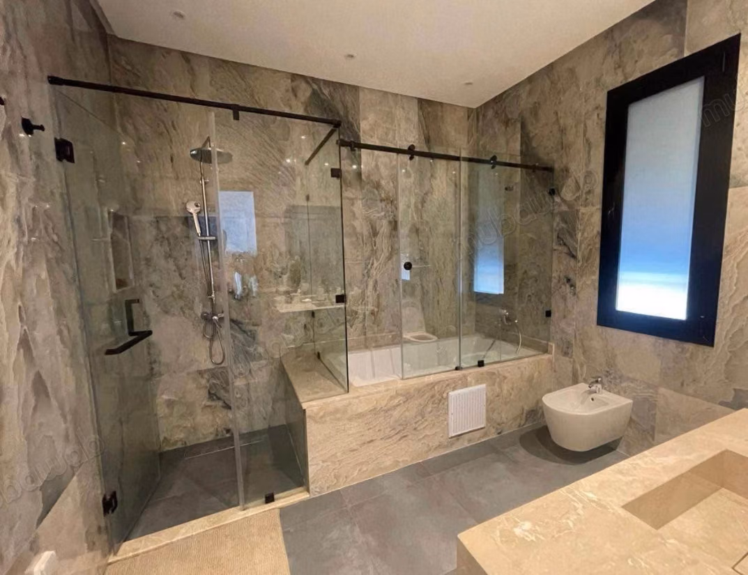 Villa indépendante avec piscine et 5 suites à vendre – Had Soualem