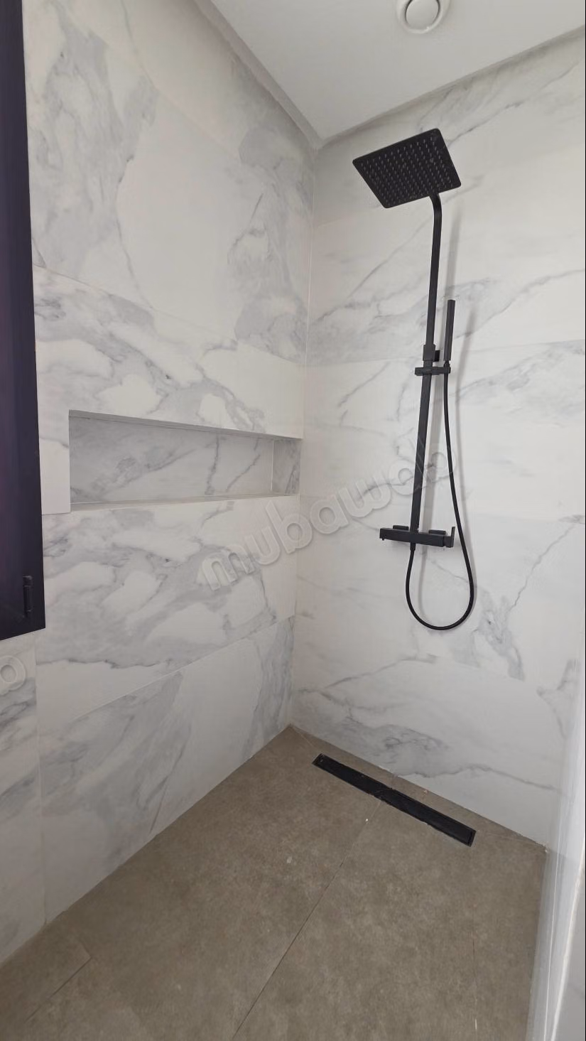 Apartment for sale on Route de l'Ourika. Area 260 m². Well-equipped kitchen