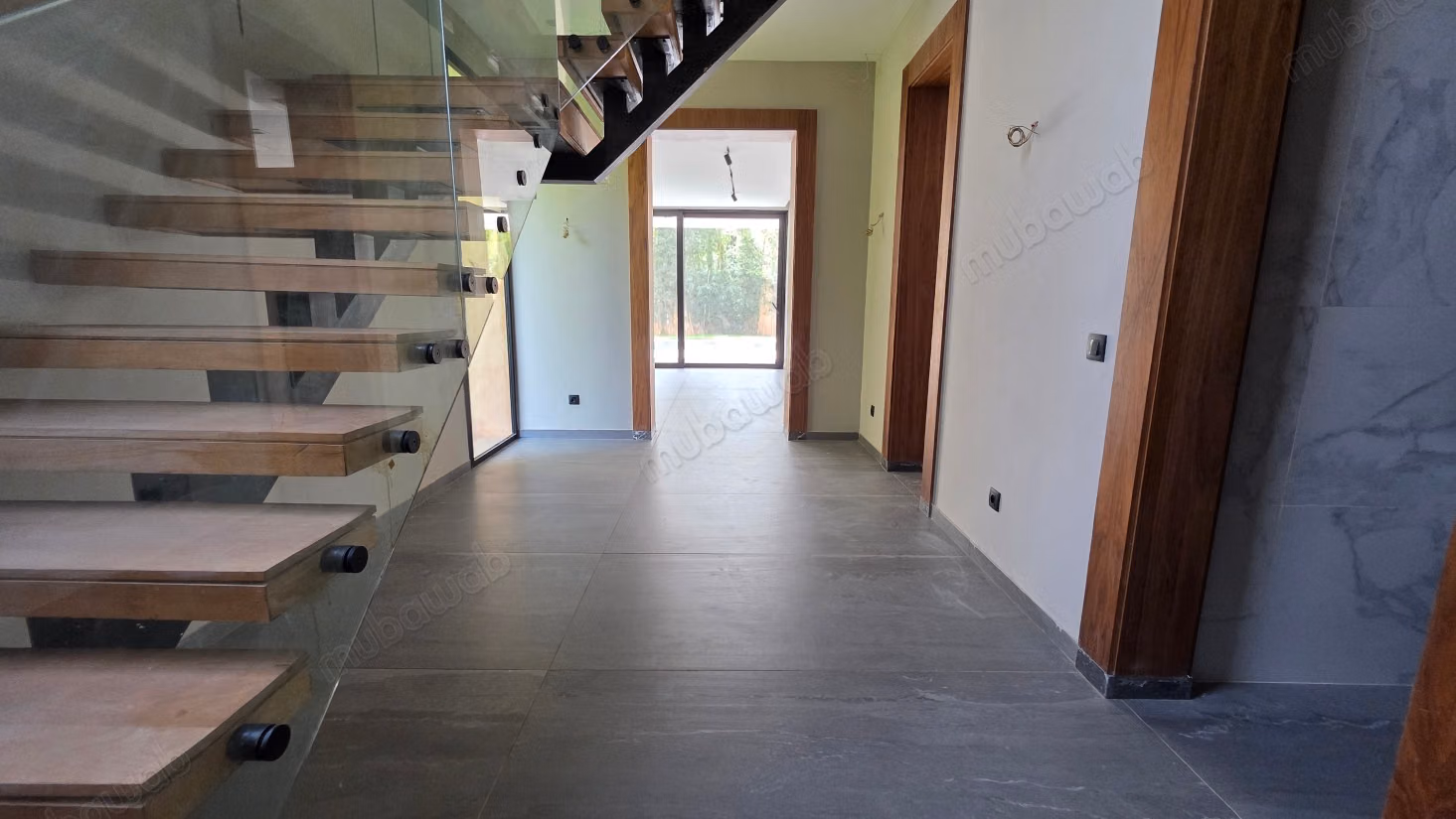 Apartment for sale on Route de l'Ourika. Area 260 m². Well-equipped kitchen