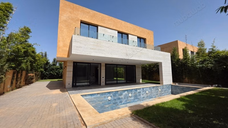 Apartment for sale on Route de l'Ourika. Area 260 m². Well-equipped kitchen