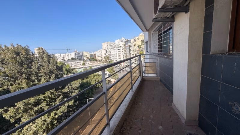 Appartamento di lusso in affitto vuoto – Palmier