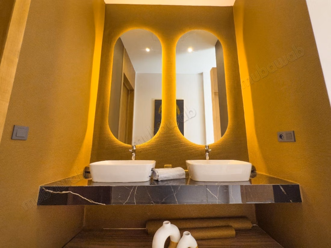 Magnifique villa à vendre à Route Amizmiz. 7 grandes pièces. Bien meublé