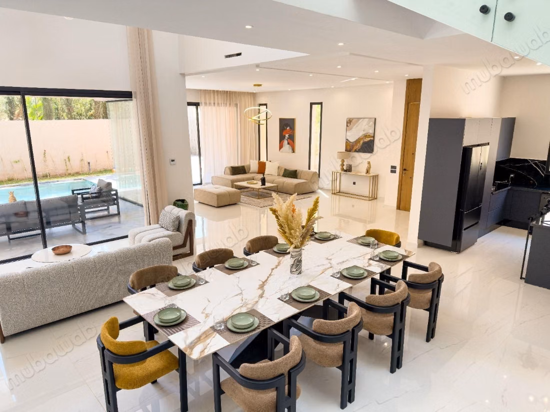 Magnifique villa à vendre à Route Amizmiz. 7 grandes pièces. Bien meublé
