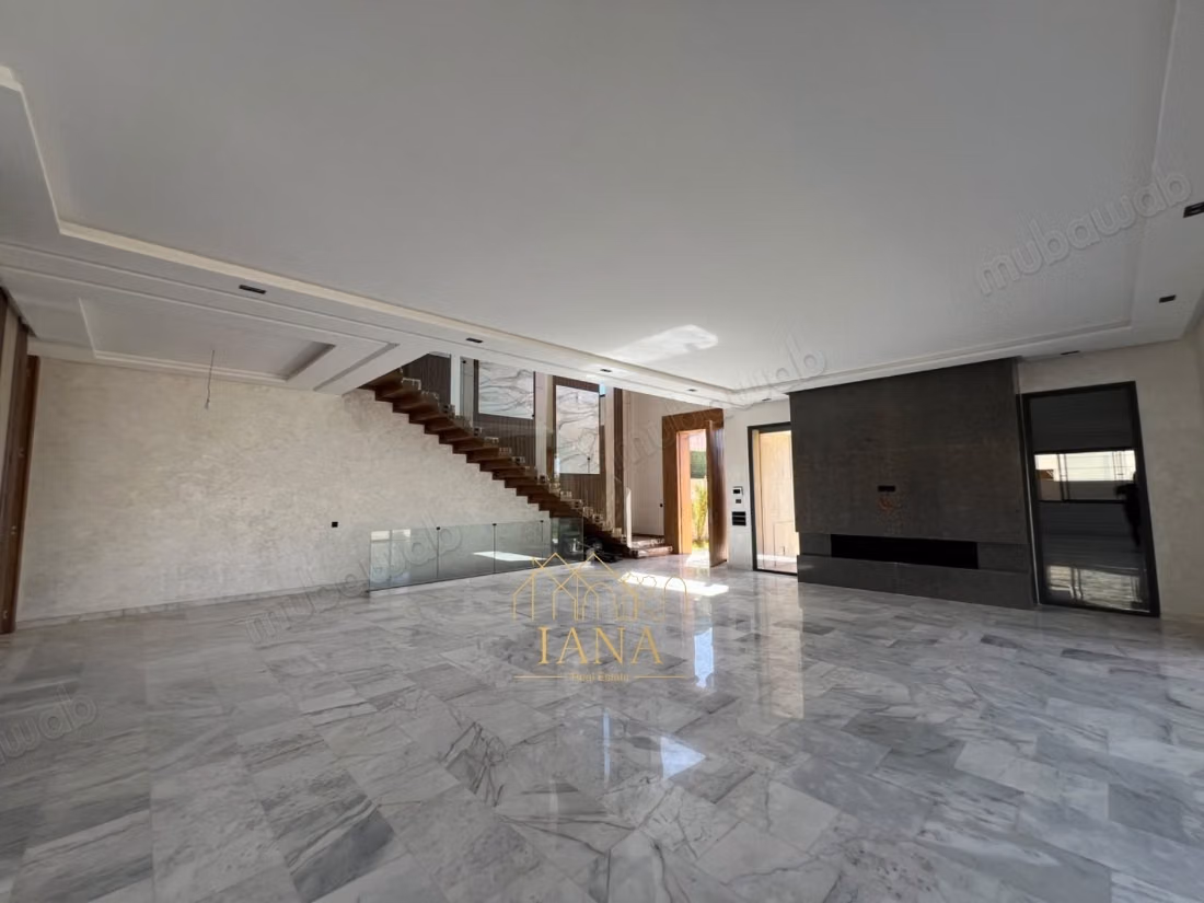 Villa 600m² with Pool in Targa Marrakech
