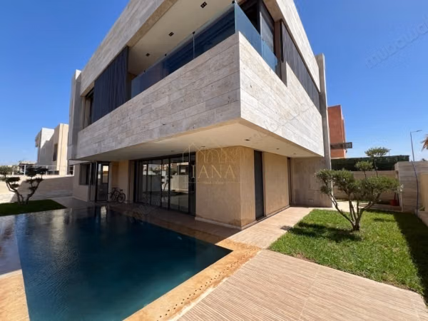 Villa 600m² with Pool in Targa Marrakech