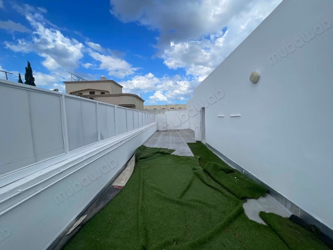 Superbe étage de villa meublé s2 Lumineux