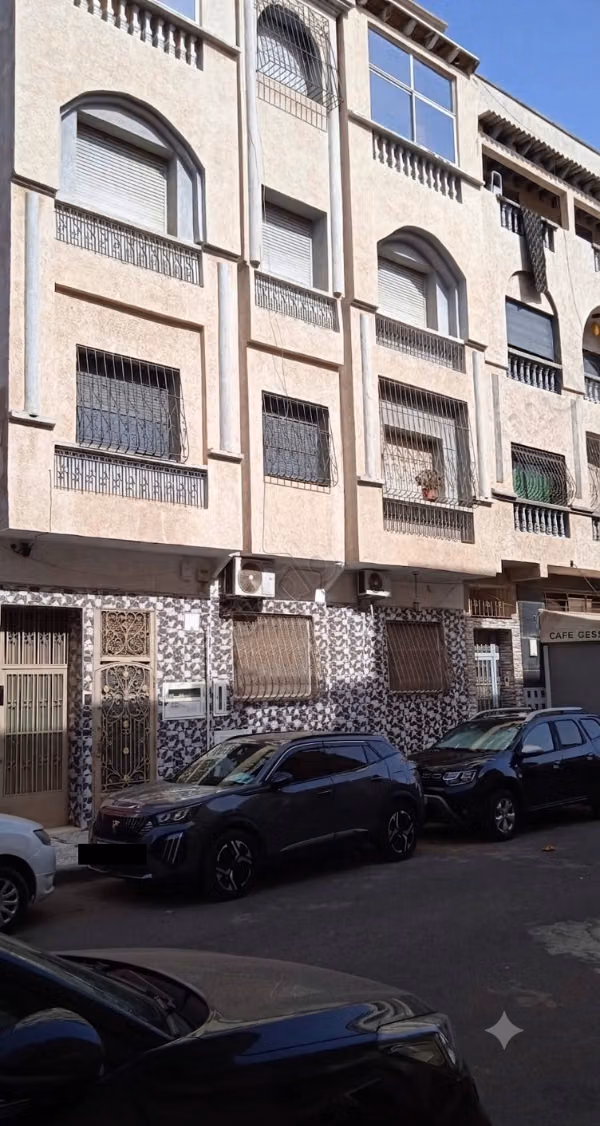 Appartamento accanto alla clinica Ibn Zohr a Berrechid