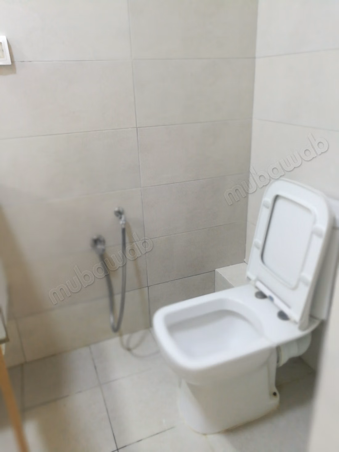 Appartement à louer à La Soukra Ville. 
2 belles chambres. 
Porte blindée, antenne parabolique