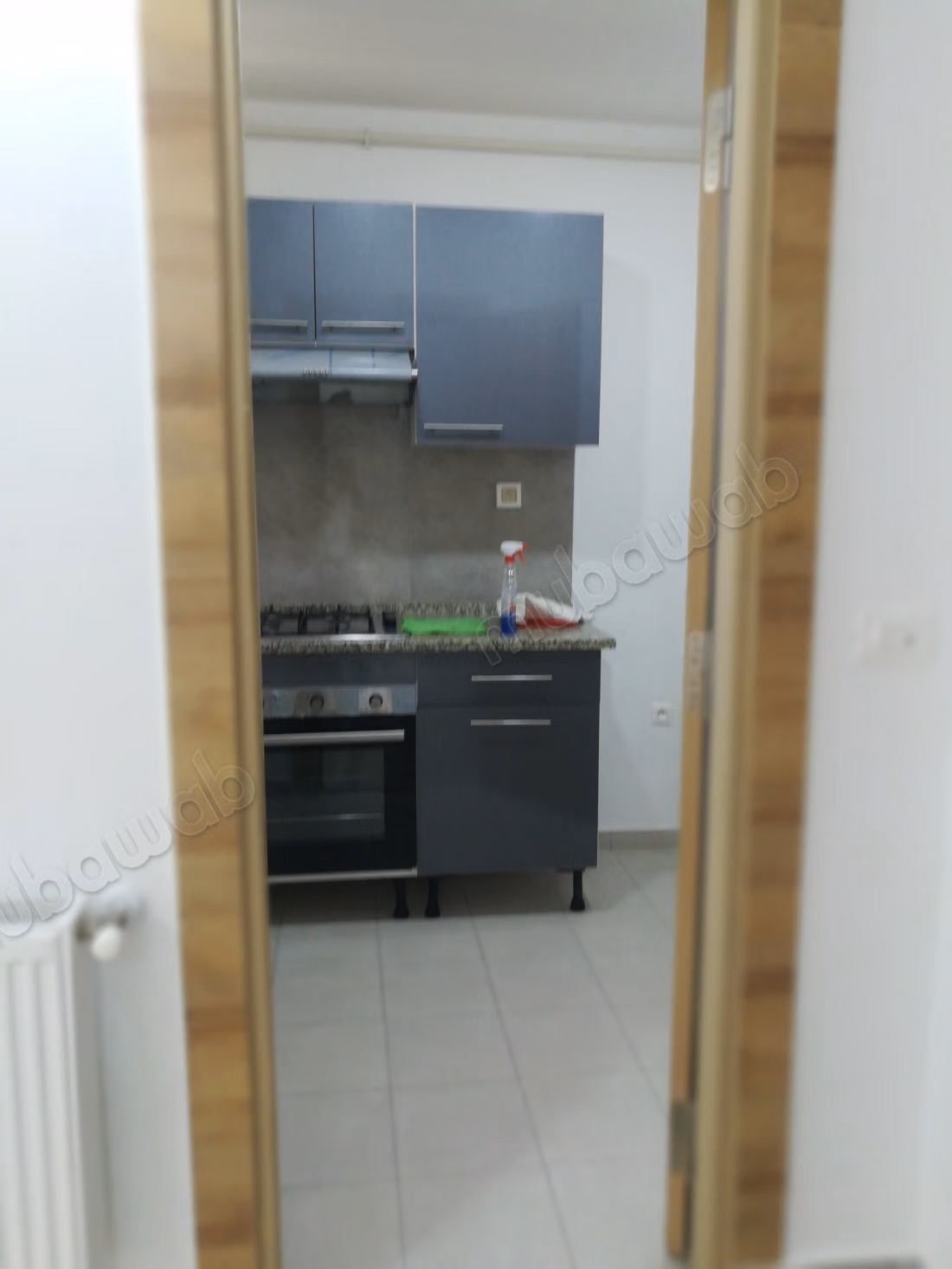 Appartement à louer à La Soukra Ville. 
2 belles chambres. 
Porte blindée, antenne parabolique