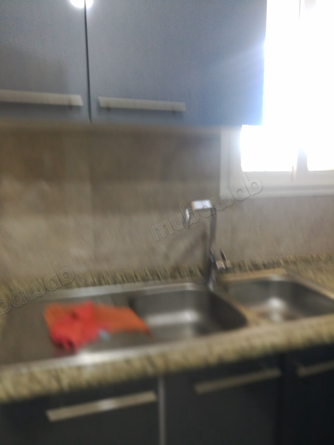 Appartement à louer à La Soukra Ville. 
2 belles chambres. 
Porte blindée, antenne parabolique