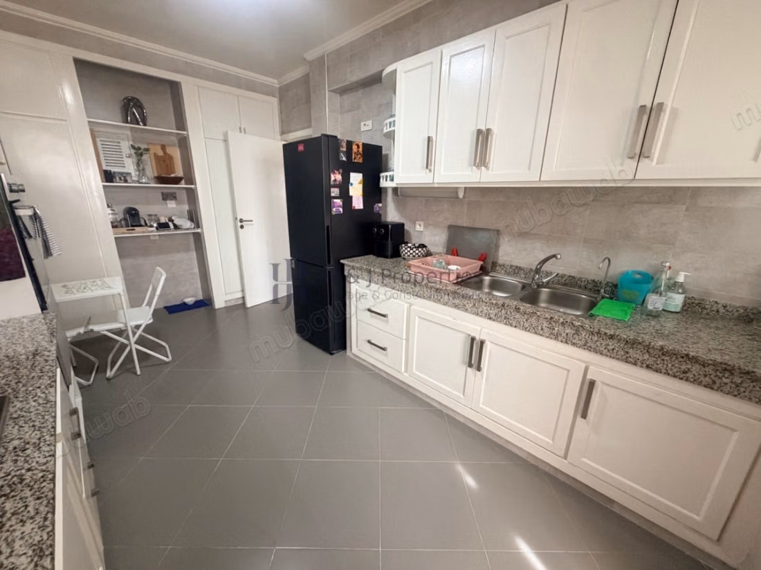 T3 vide 167 m² – 2 chambres  ch. Perso