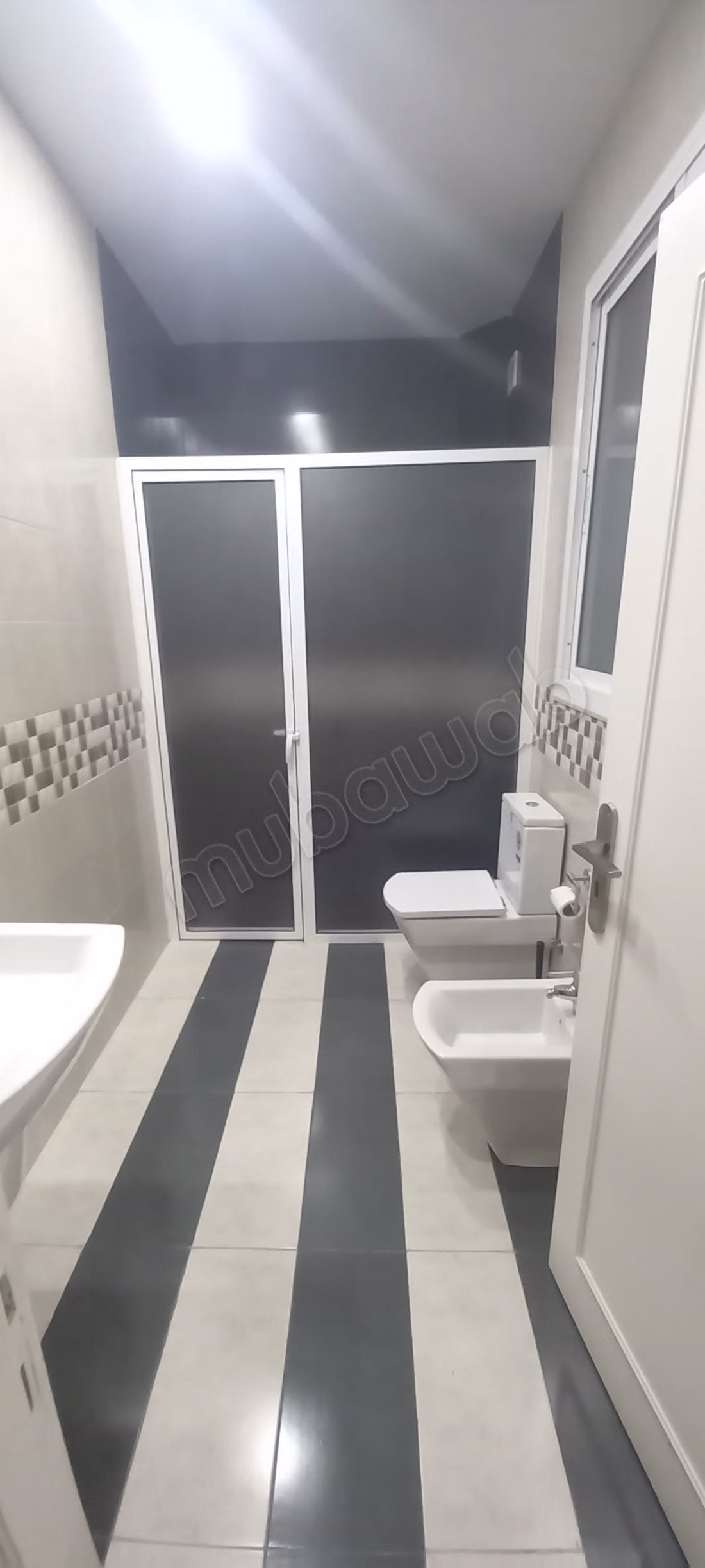 Alquile este apartamento en Bel Air Val fleuri. Superficie 120 m². Bien amueblado