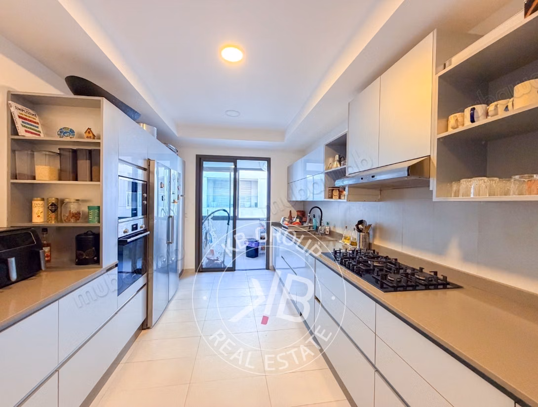 Appartement luxueux meublé à la location