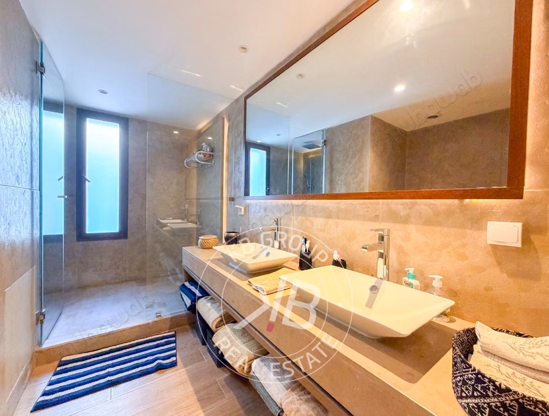 Appartement luxueux meublé à la location