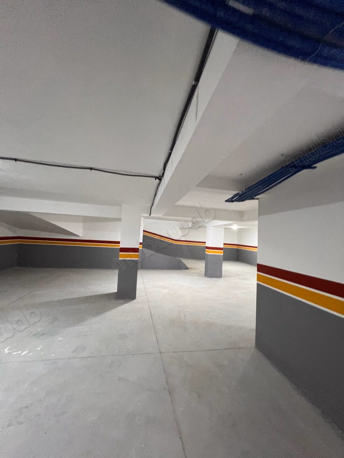 Kantoren te huur in het centrum. Totale oppervlakte 80 m². Conciërgeservice