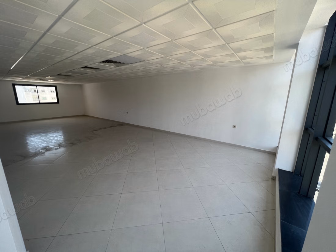 Kantoren te huur in het centrum. Totale oppervlakte 80 m². Conciërgeservice