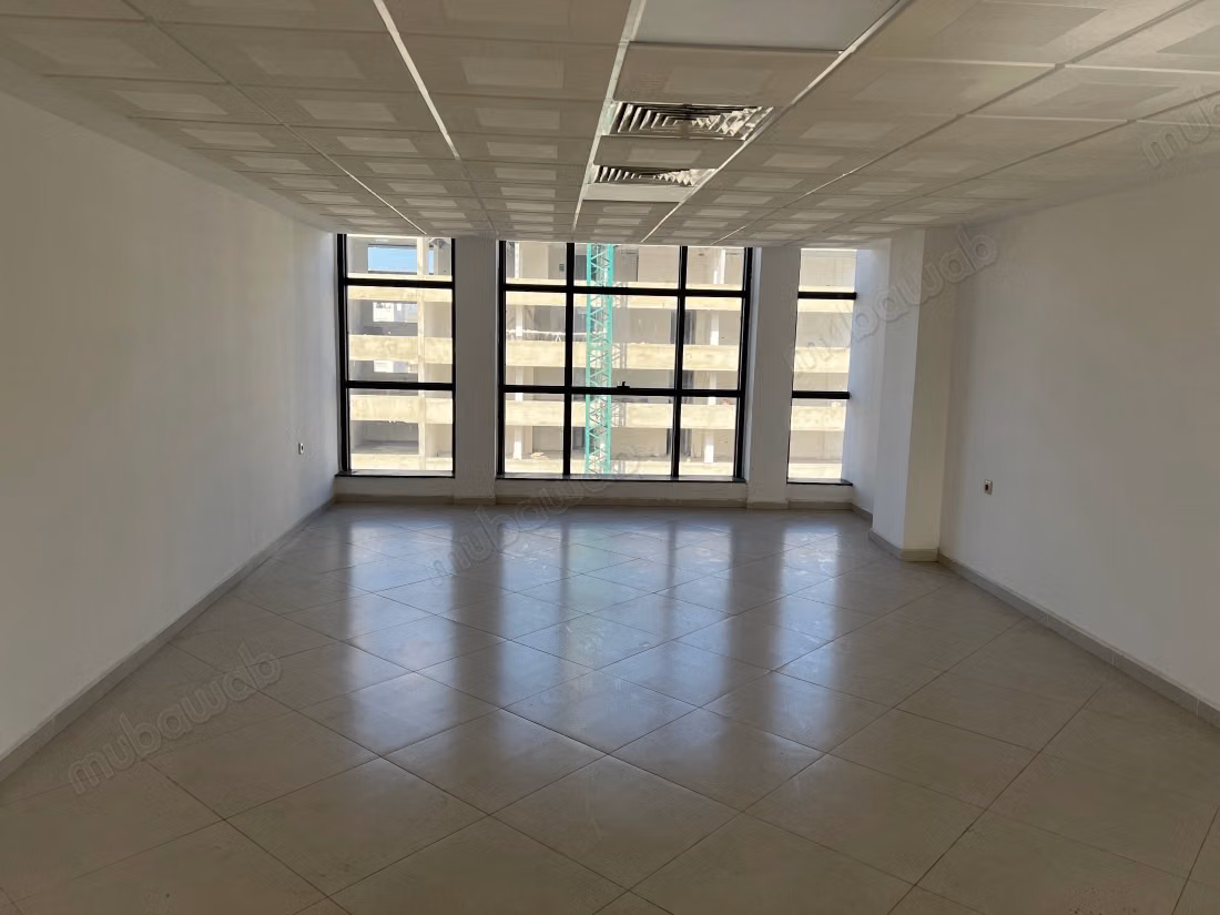 Kantoren te huur in het centrum. Totale oppervlakte 80 m². Conciërgeservice