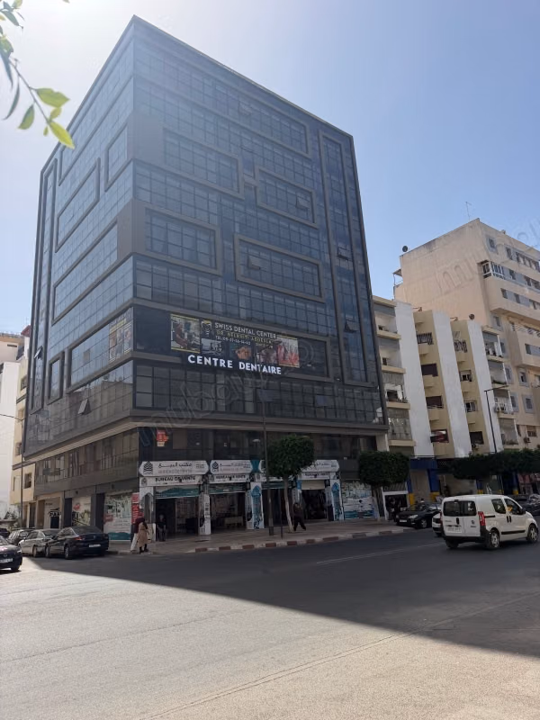 Kantoren te huur in het centrum. Totale oppervlakte 80 m². Conciërgeservice