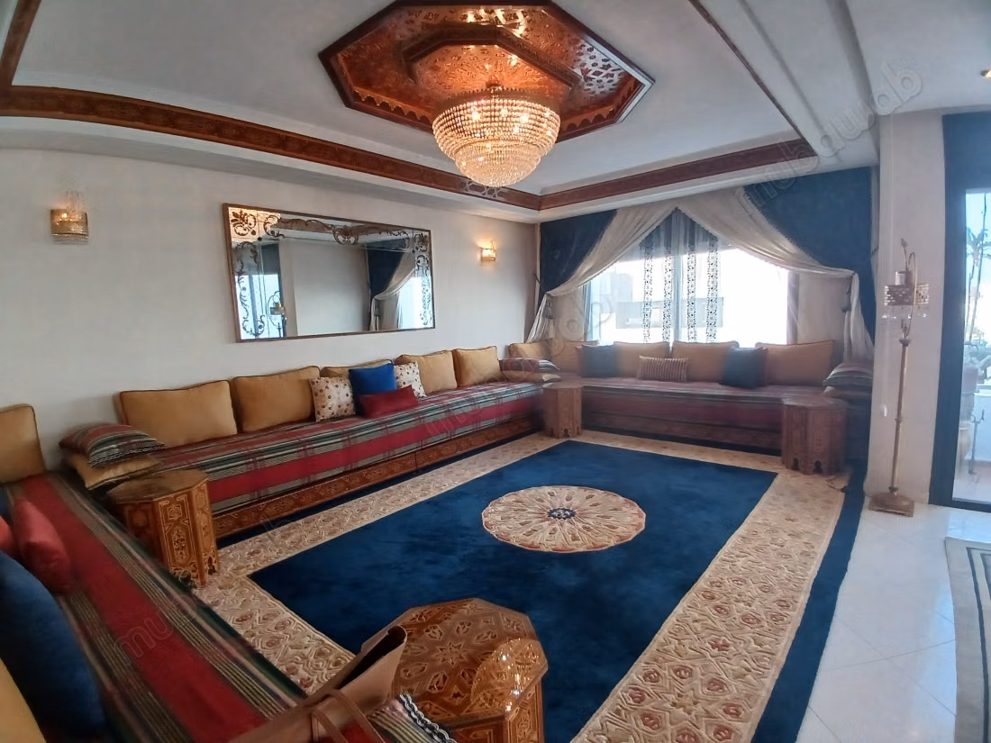 Prachtig appartement te huur in Riyad. Oppervlakte 320 m². Airconditioning en open haard