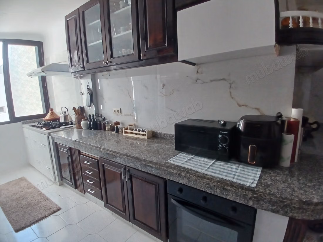 Prachtig appartement te huur in Riyad. Oppervlakte 320 m². Airconditioning en open haard