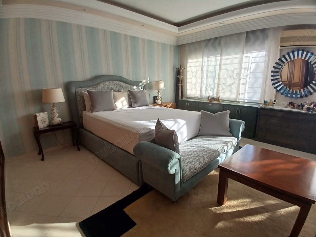 Prachtig appartement te huur in Riyad. Oppervlakte 320 m². Airconditioning en open haard