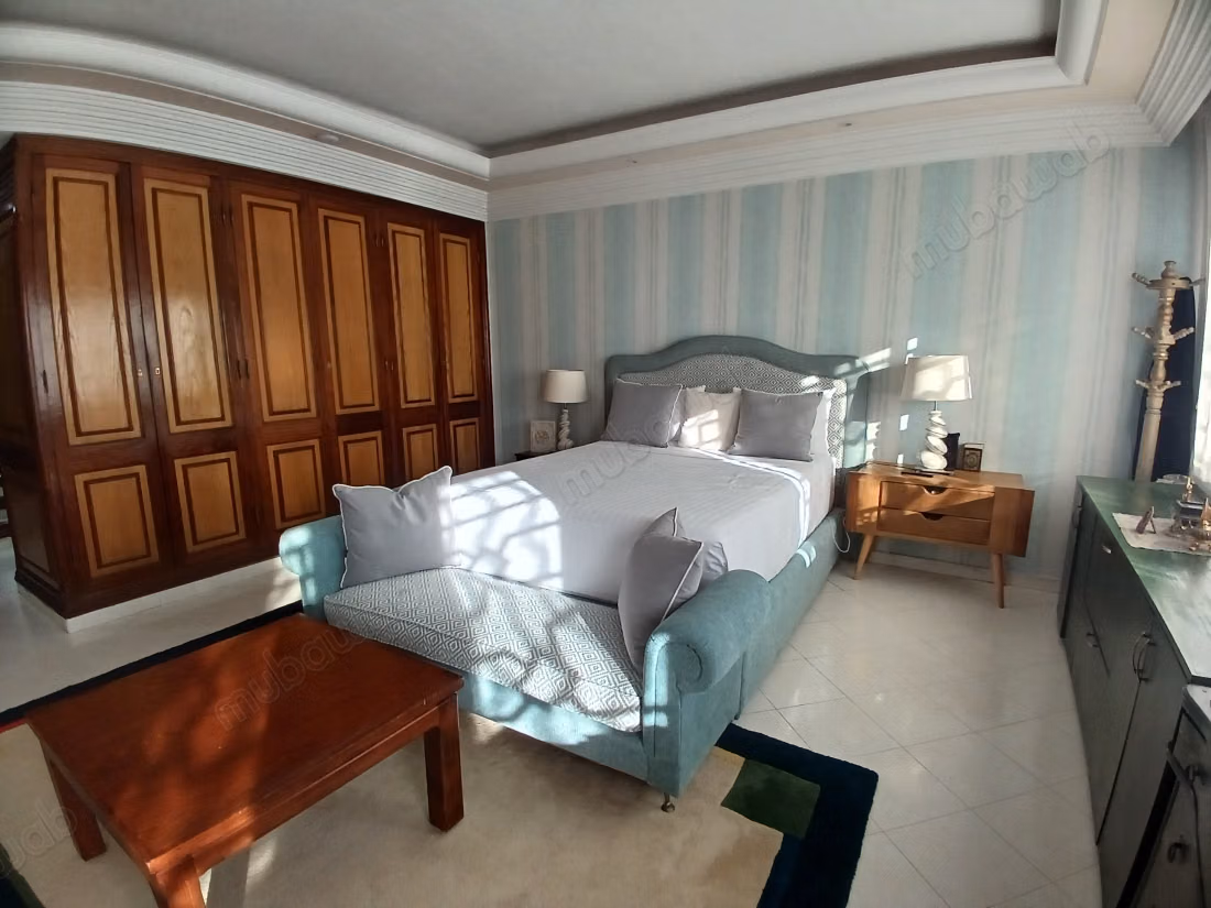 Prachtig appartement te huur in Riyad. Oppervlakte 320 m². Airconditioning en open haard