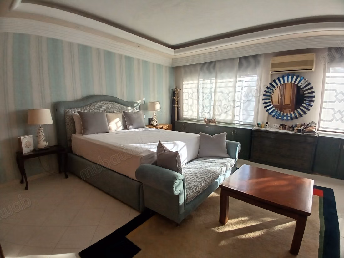 Prachtig appartement te huur in Riyad. Oppervlakte 320 m². Airconditioning en open haard