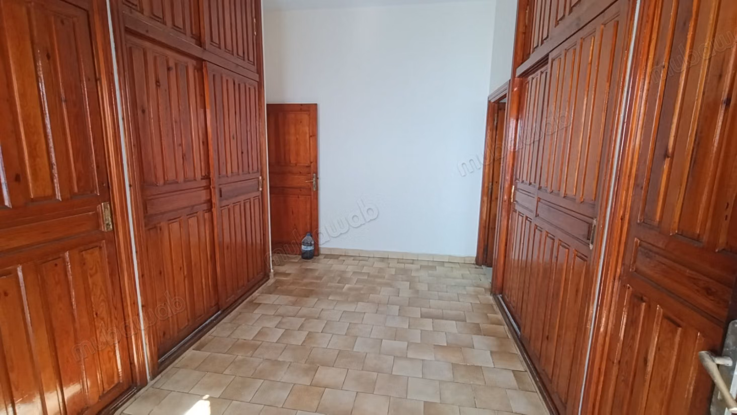 Villa te huur in de buurt van Souissi. Oppervlakte van 1000 m