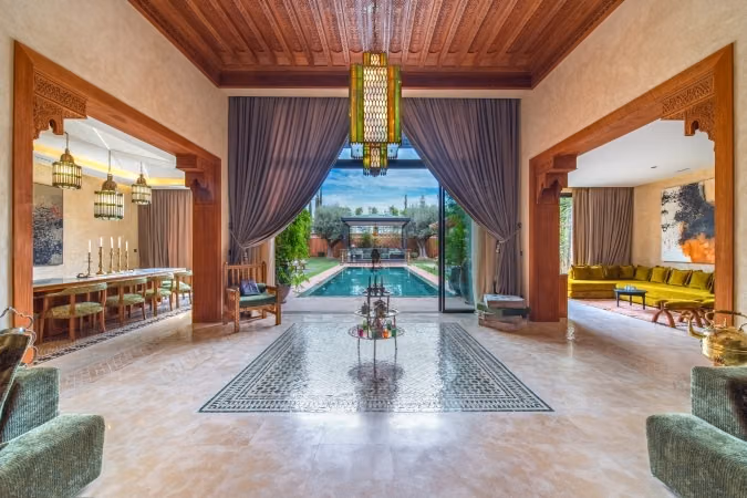 Refined riad in Al Maaden with a view of the golf