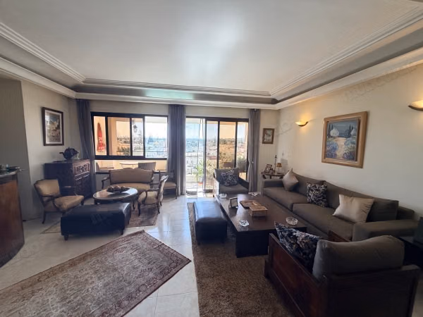 Apartamento en venta en la avenida Sigilmassi cerca del triángulo de oro