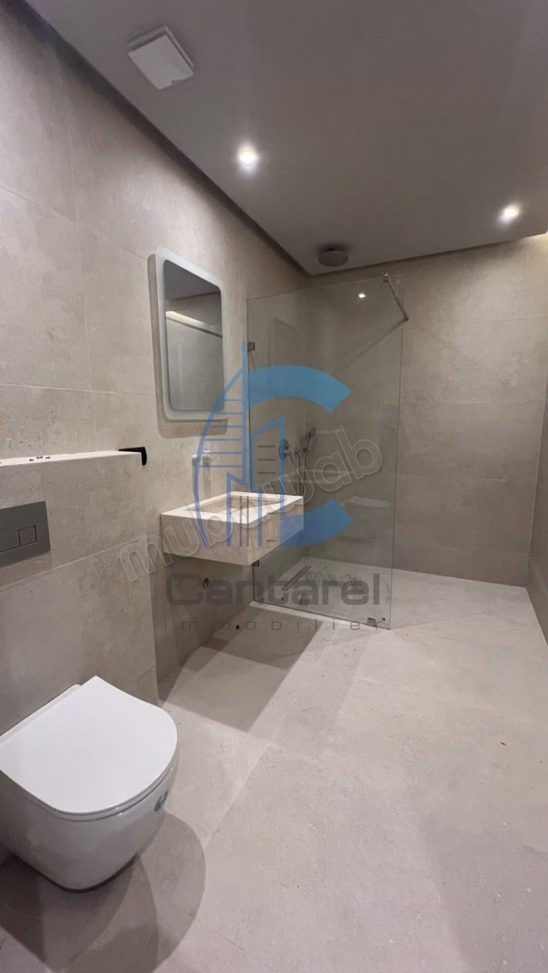New villa 5 bedrooms 1 staff room for sale on the Ourika Road