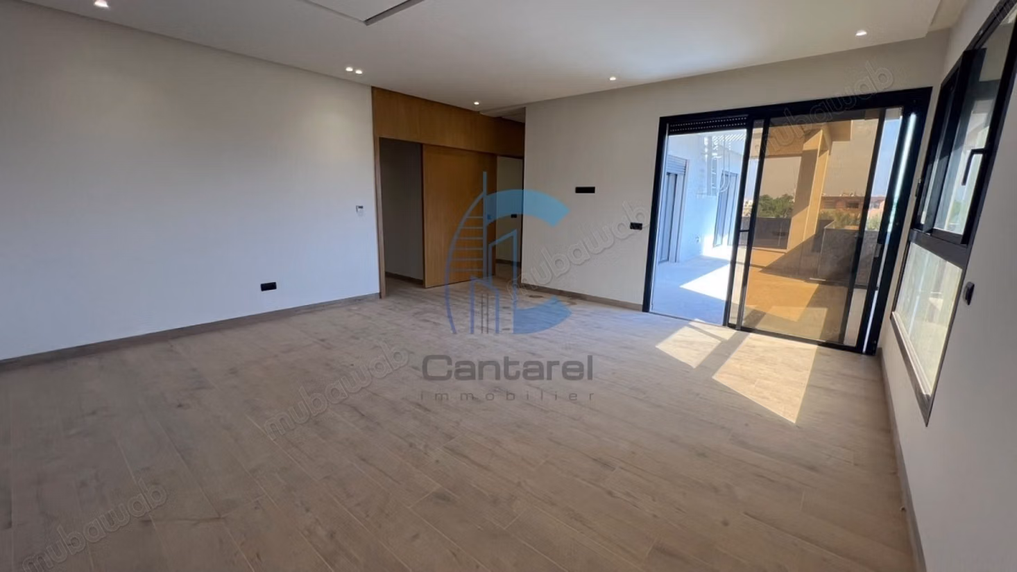 New villa 5 bedrooms 1 staff room for sale on the Ourika Road
