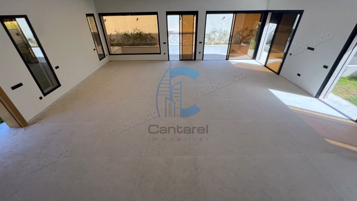 New villa 5 bedrooms 1 staff room for sale on the Ourika Road