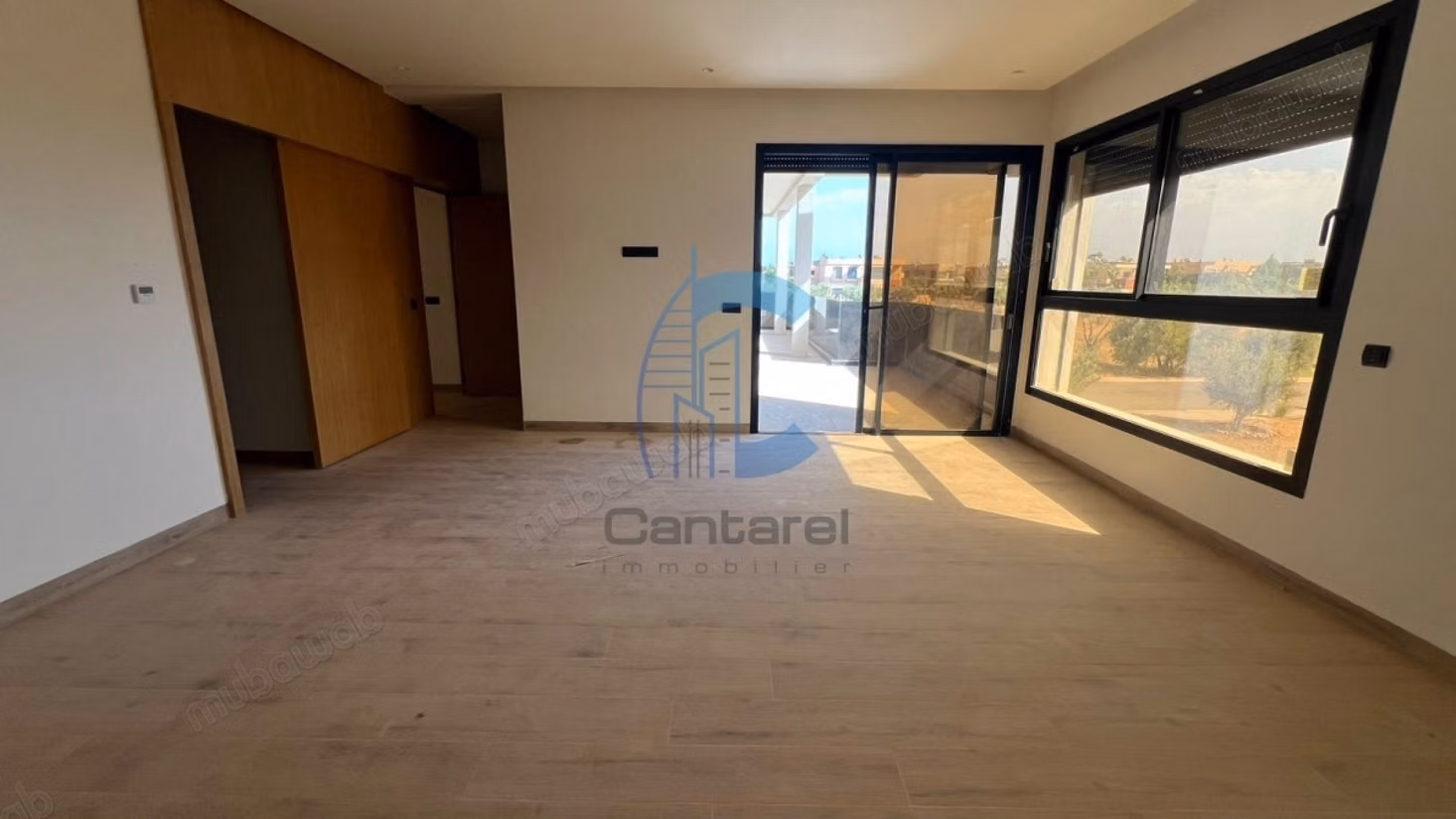 New villa 5 bedrooms 1 staff room for sale on the Ourika Road