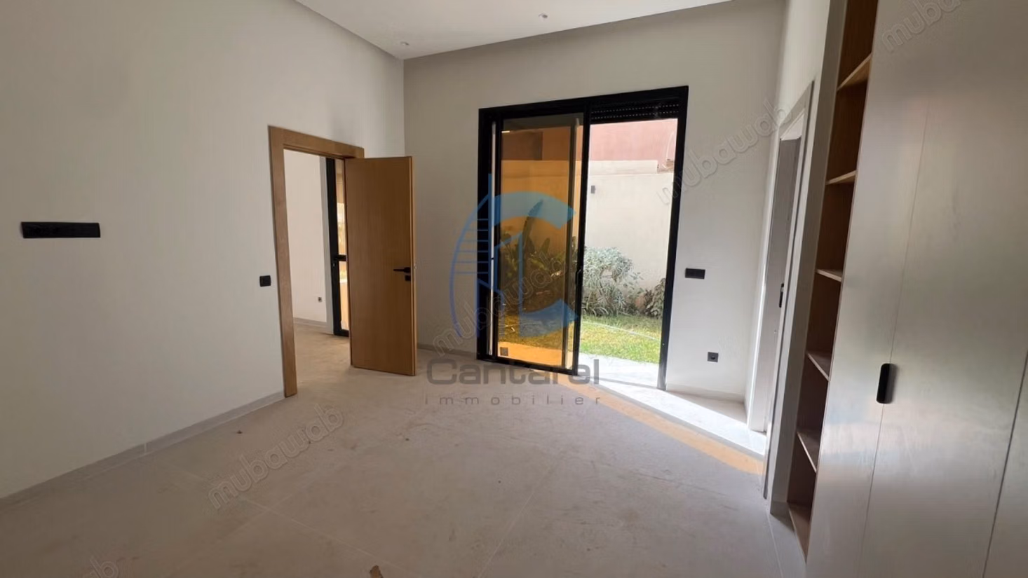 New villa 5 bedrooms 1 staff room for sale on the Ourika Road