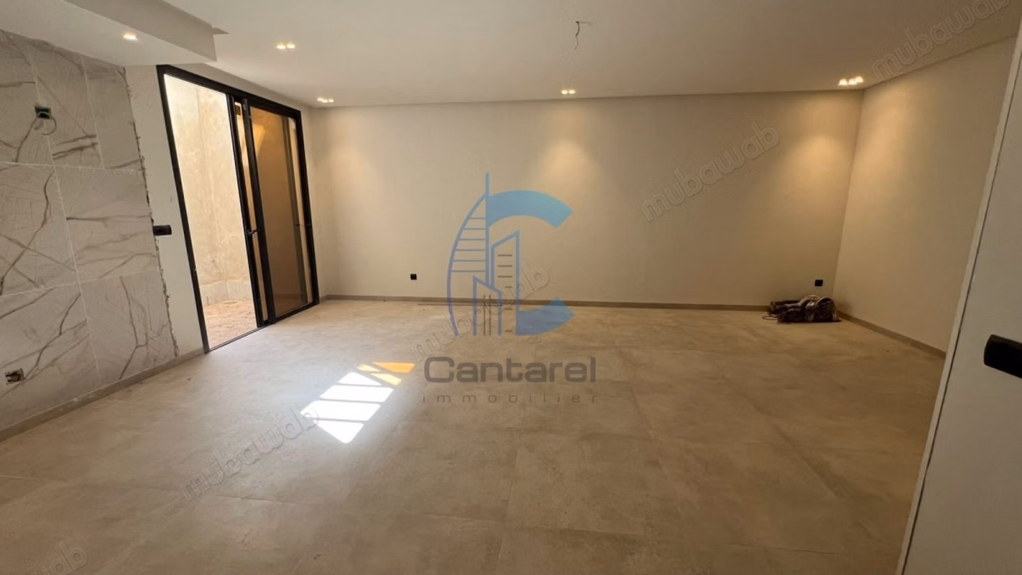 New villa 5 bedrooms 1 staff room for sale on the Ourika Road