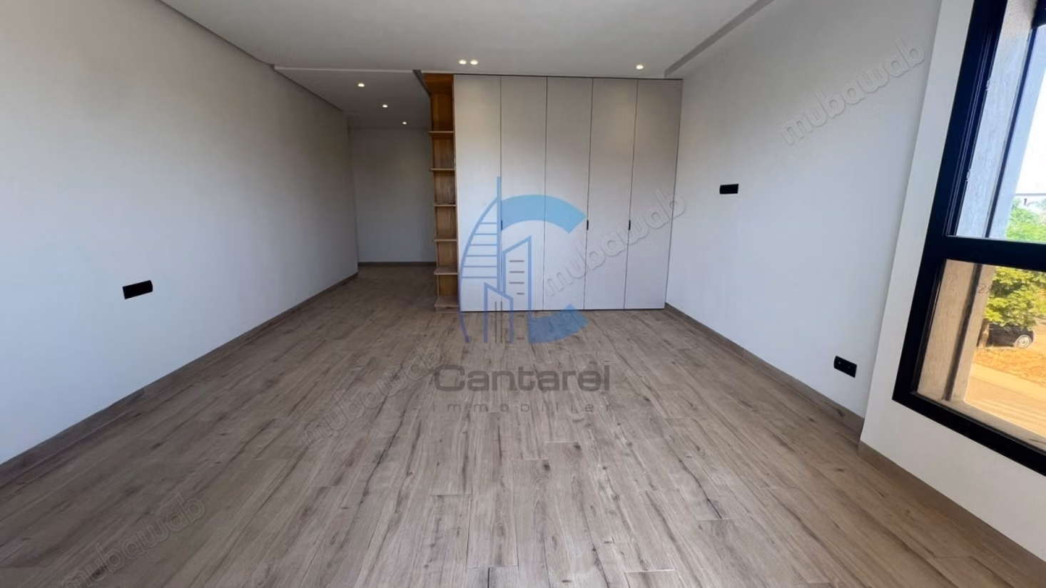 New villa 5 bedrooms 1 staff room for sale on the Ourika Road
