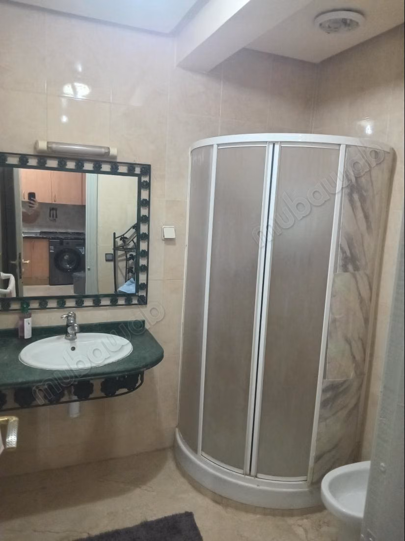 Prachtig appartement te huur in Hivernage. Oppervlakte van 55 m². Gemeubileerd.