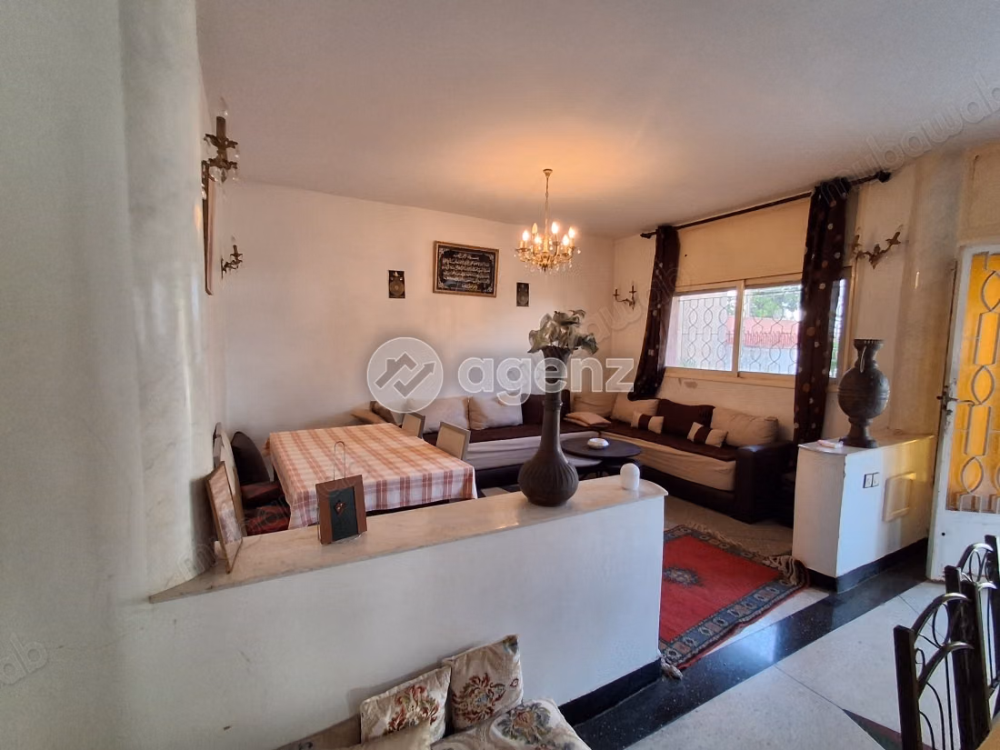 Villa à vendre 300 m², 5 chambres 
Btana Salé