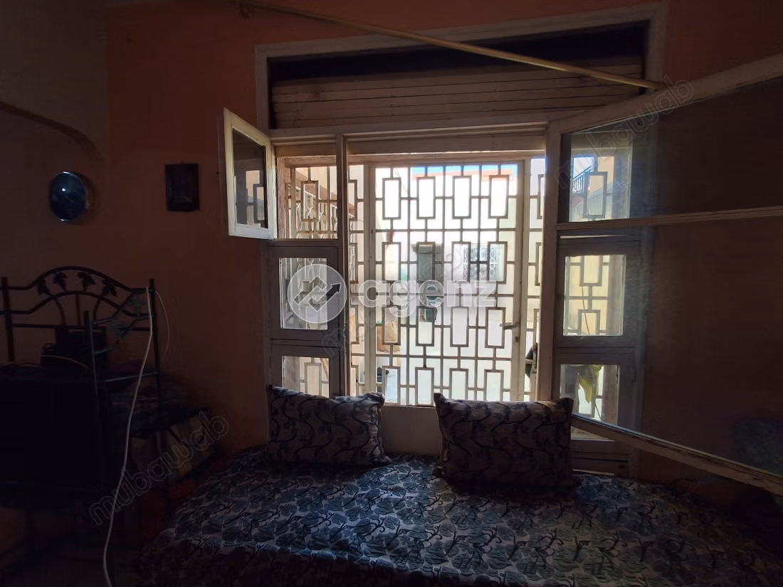 Villa à vendre 300 m², 5 chambres 
Btana Salé