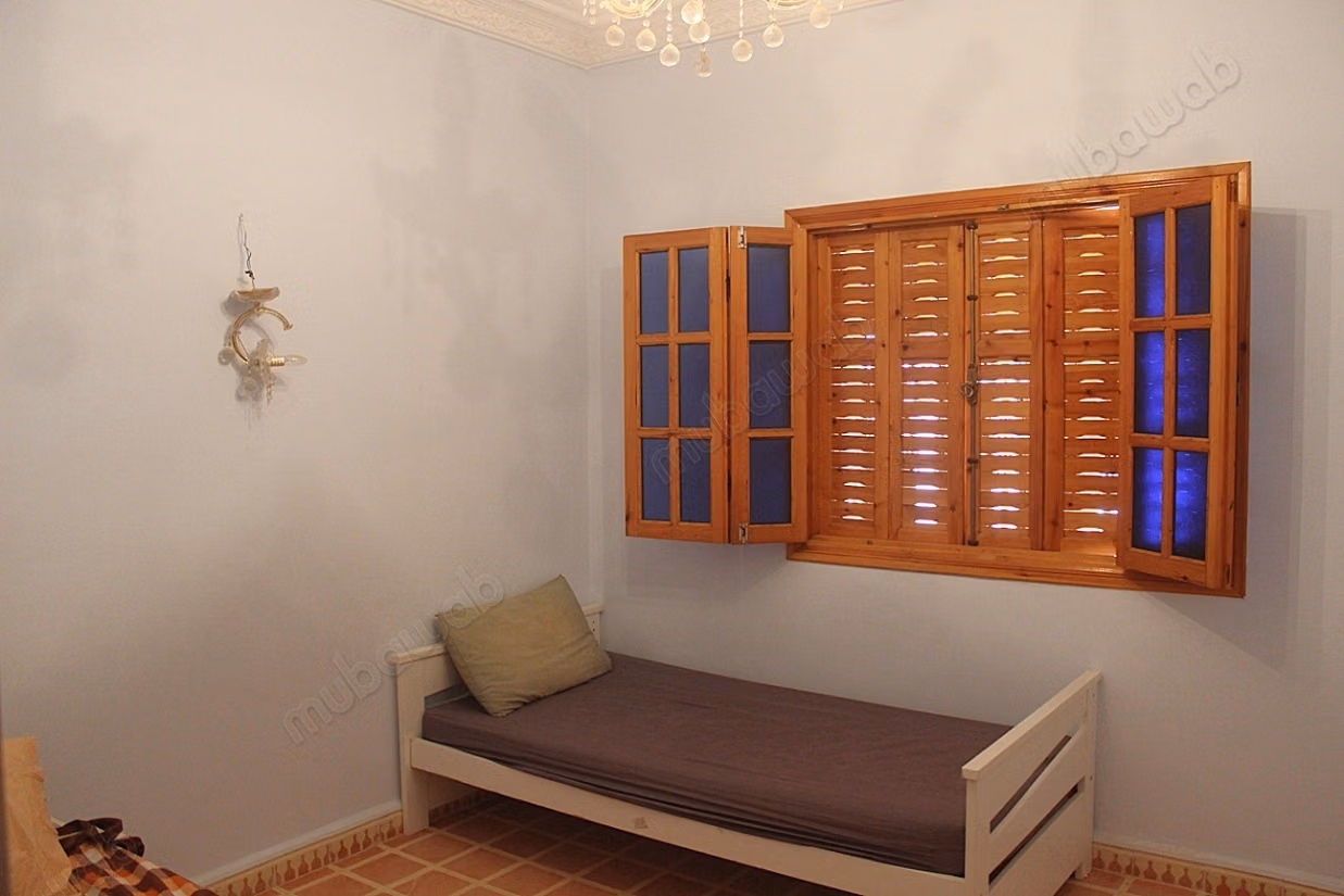 Charming house for rent empty