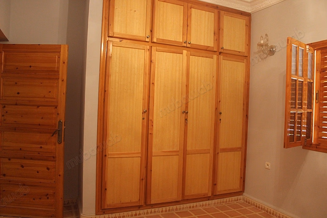 Charming house for rent empty