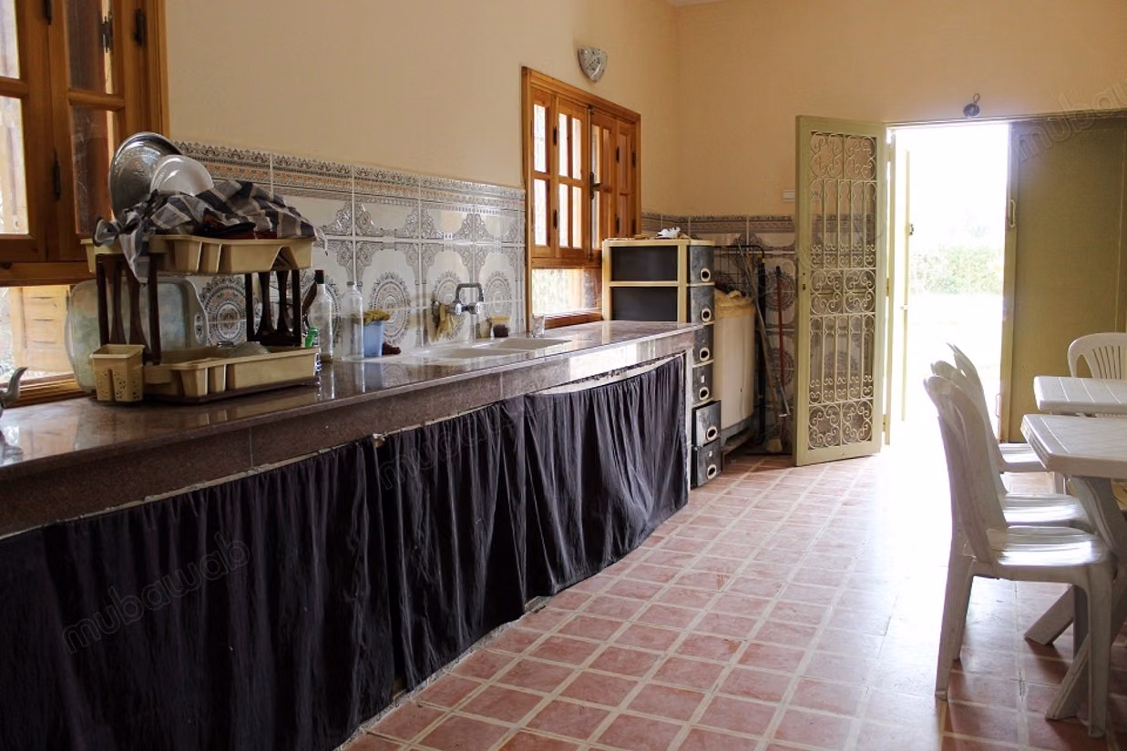 Charming house for rent empty