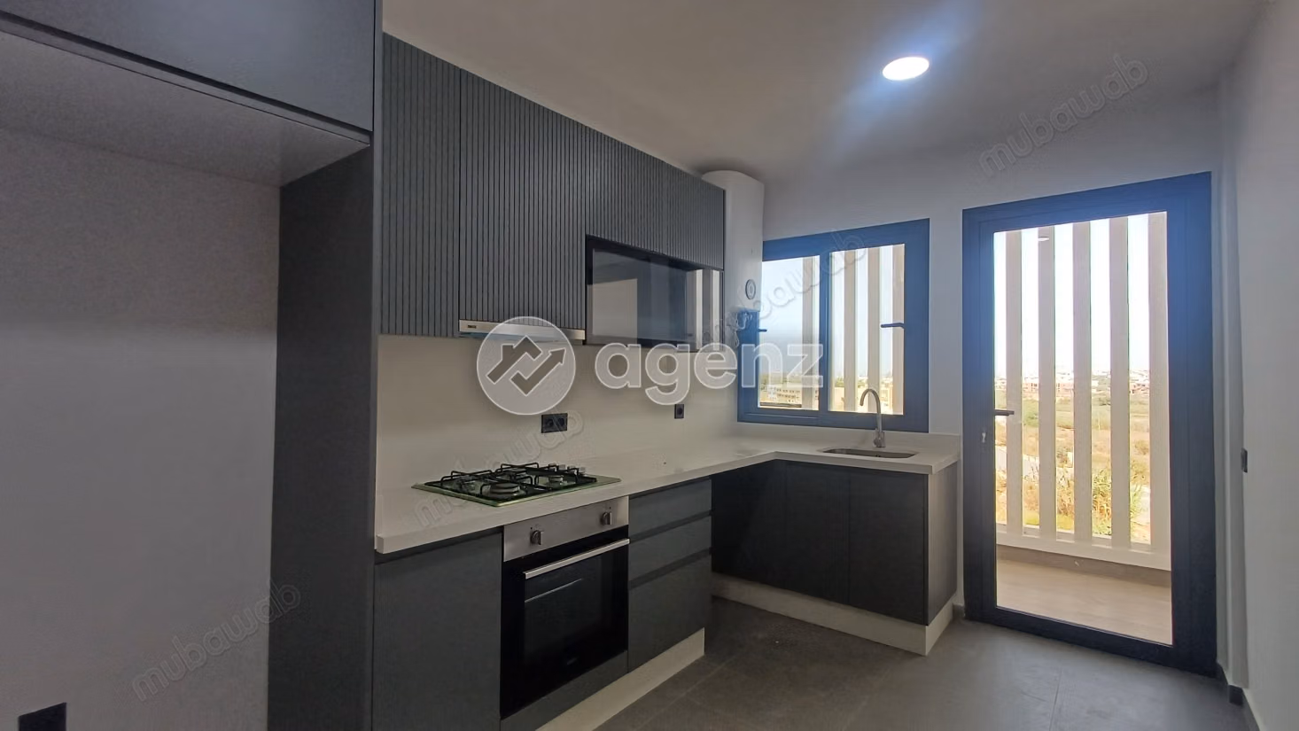 Appartamento in affitto 128 m², 3 camere Sidi Abed Skhirate Témara