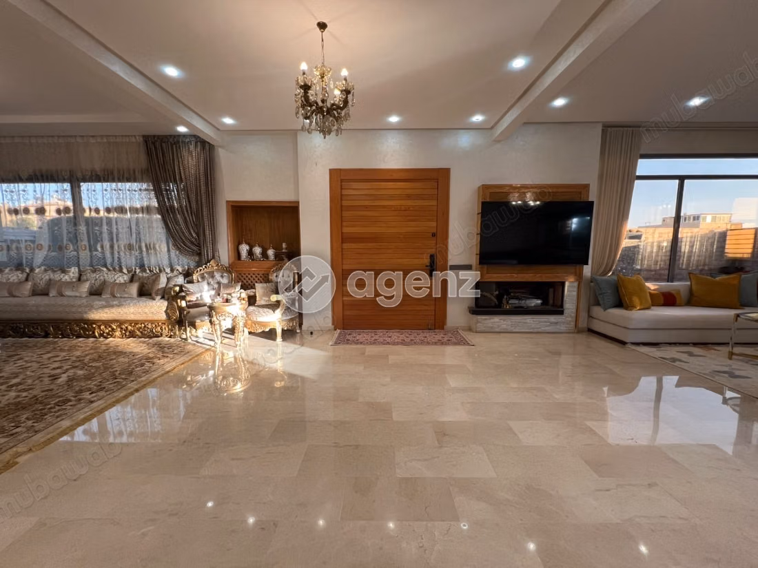 Villa for sale 374 m², 6 bedrooms Route de Rabat Benslimane