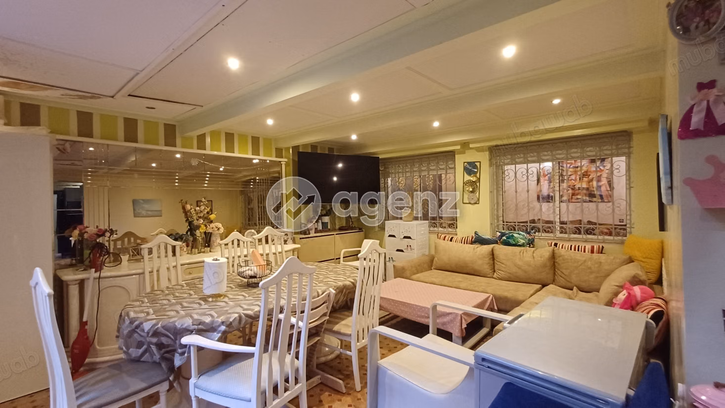 Duplex for sale 263 m², 4 bedrooms Samlalia Marrakech